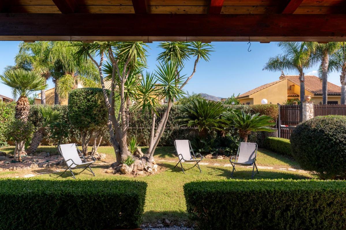 Villa Plumeria Campofelice Di Roccella Extérieur photo