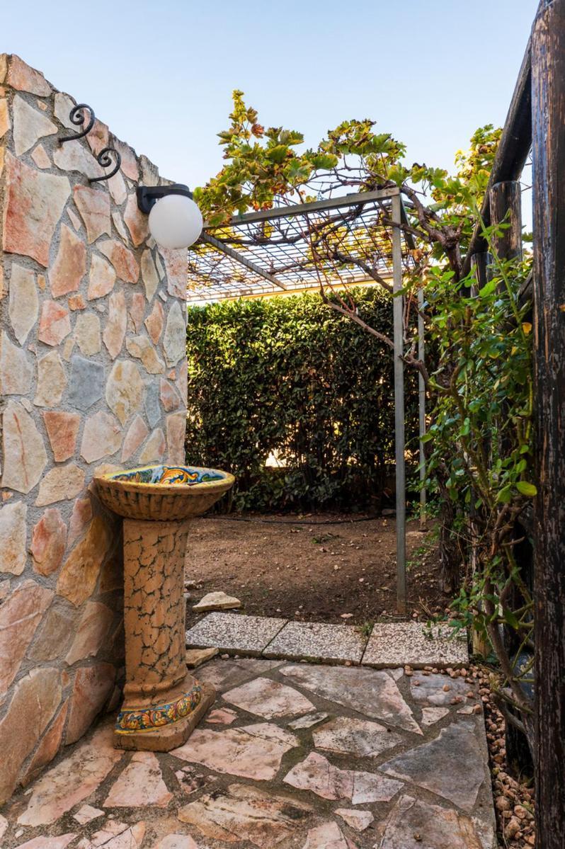 Villa Plumeria Campofelice Di Roccella Extérieur photo
