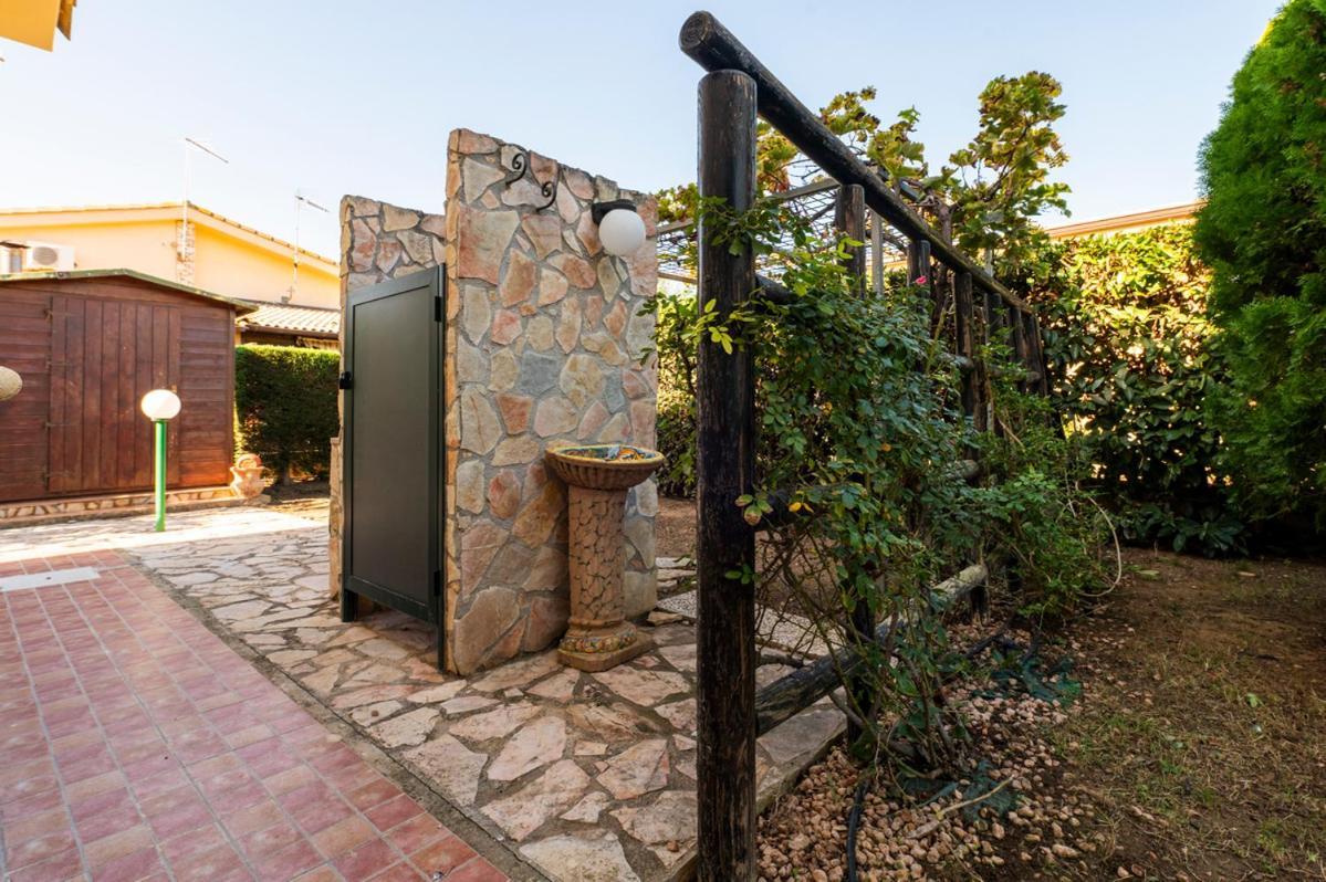 Villa Plumeria Campofelice Di Roccella Extérieur photo