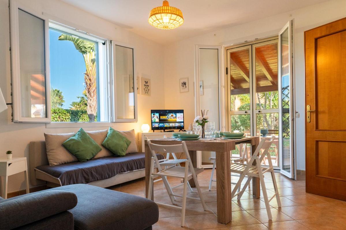 Villa Plumeria Campofelice Di Roccella Extérieur photo